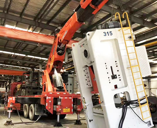 横栏镇附近随车吊出租，轻松解决运输难题