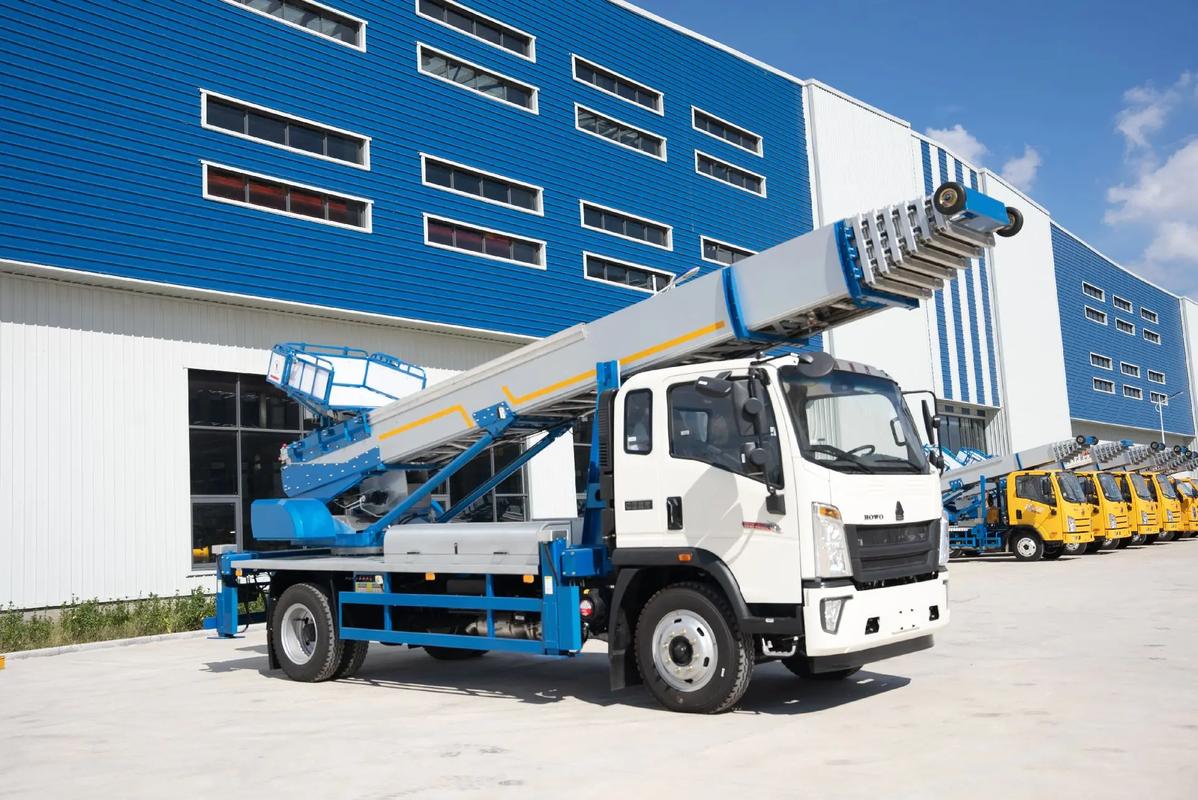 横栏镇出租云梯车高空作业车 建筑垃圾搬运